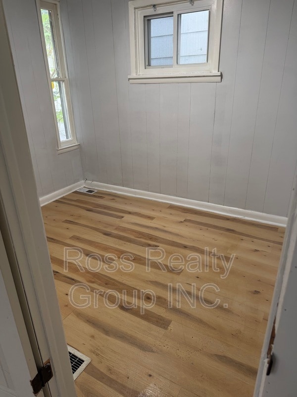 Building Photo - 1328 Moore St