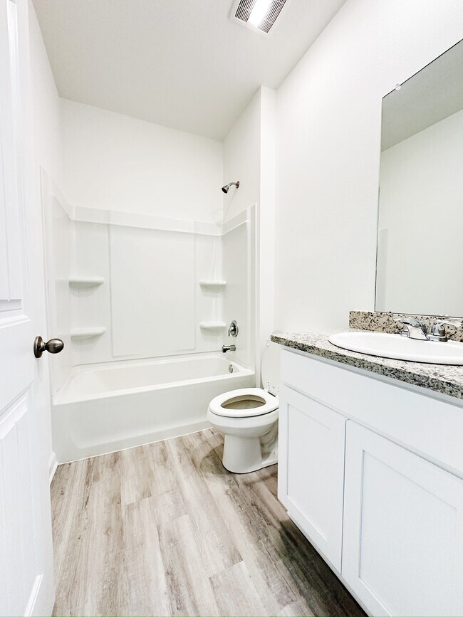 Foto del edificio - 1011 Drago Dr