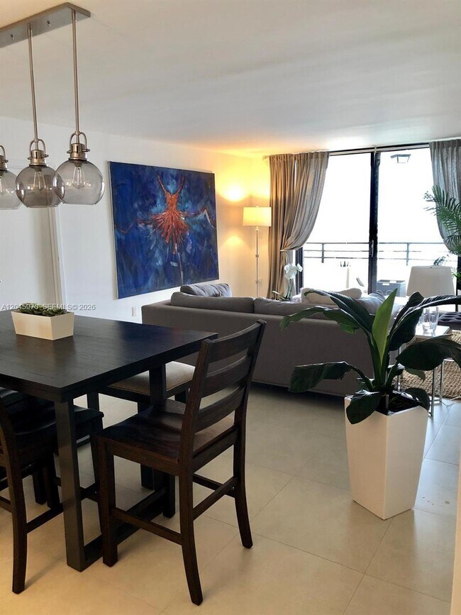 Foto del edificio - 2333 Brickell Ave
