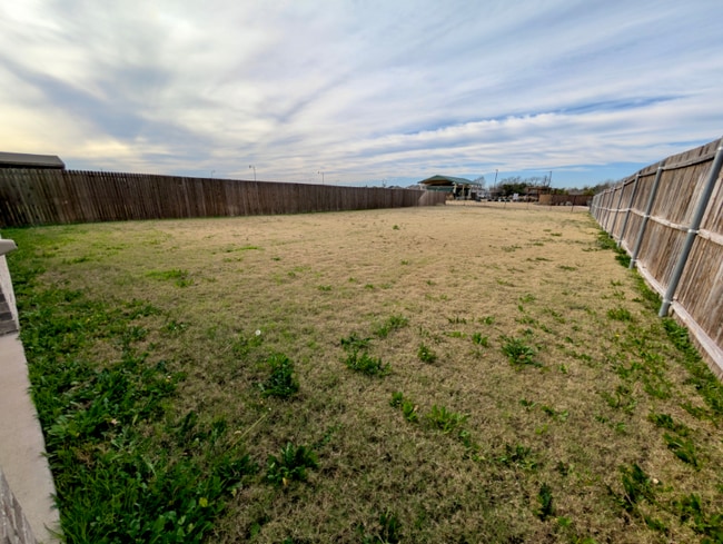 Building Photo - 1013 Sublime Dr