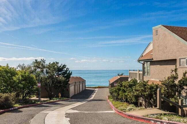 Building Photo - The Pearl of Pacifica