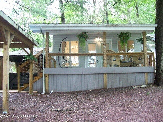 Building Photo - 327 Rustic Ln