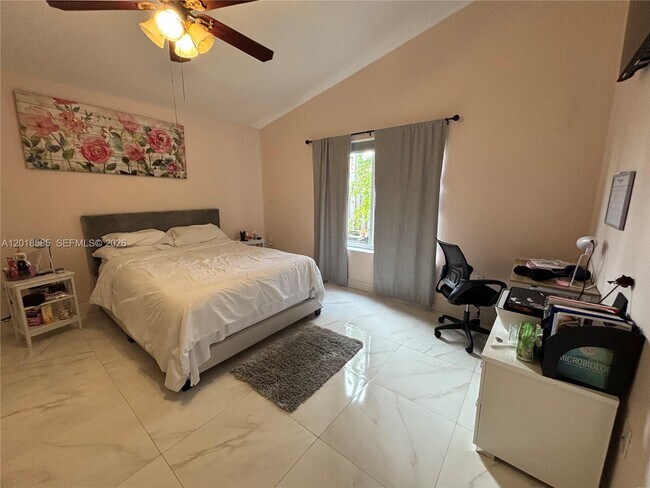 Foto del edificio - 16274 SW 71st Terrace