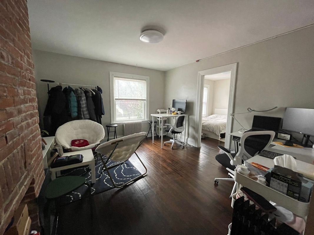 Primary Photo - 41 S Angell St