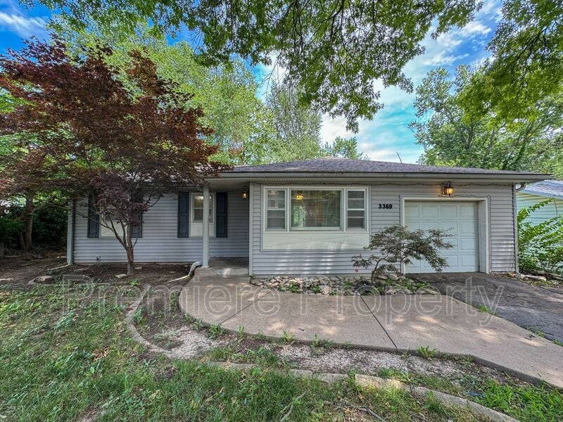 Primary Photo - 3369 N 59th Ter