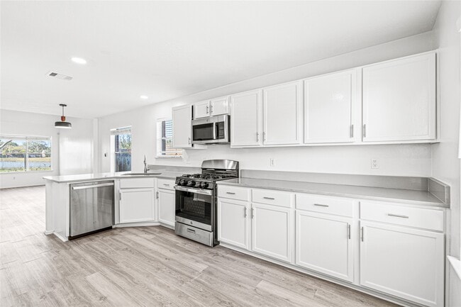 Foto del edificio - 3107 Snug Harbour Ct