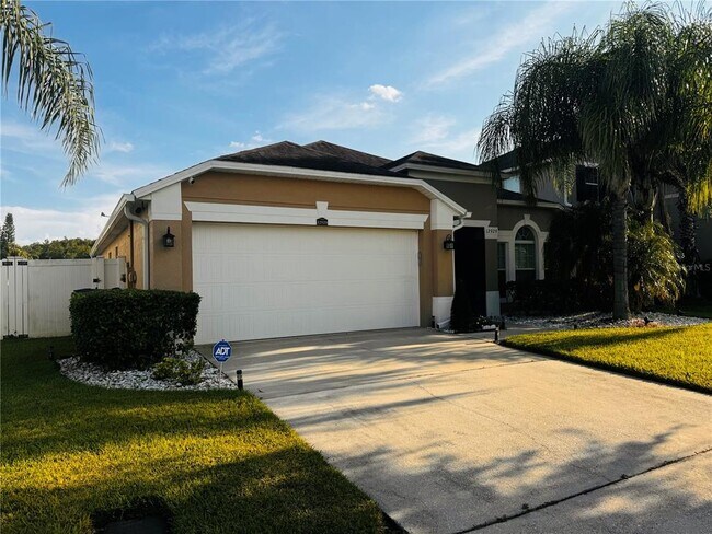 Building Photo - 12929 Sawgrass Pine Cir