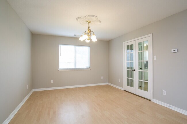 Foto del edificio - 5511 Deer Timbers Trail