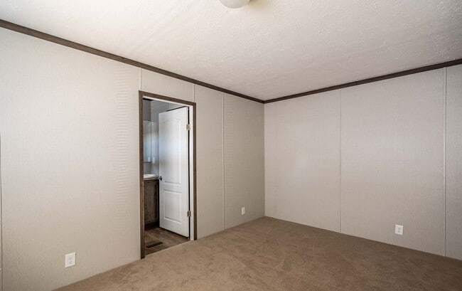 Foto del edificio - 139 Hubert Blvd