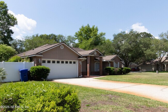 Building Photo - 236 Clover Ct