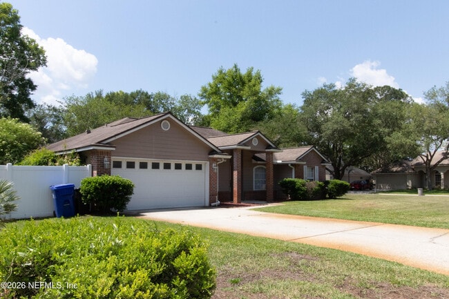 Foto del edificio - 236 Clover Ct