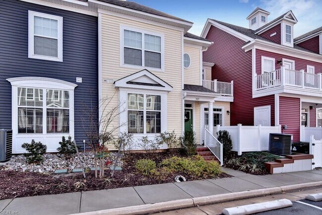 Foto del edificio - 2BR 2.5BA Townhome