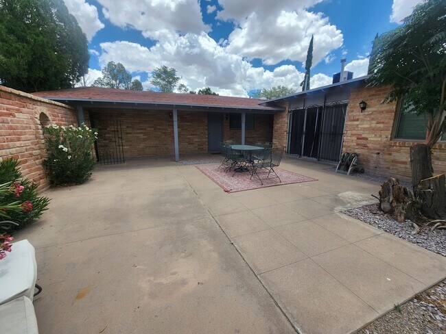 Foto del edificio - 9008 Turrentine Dr