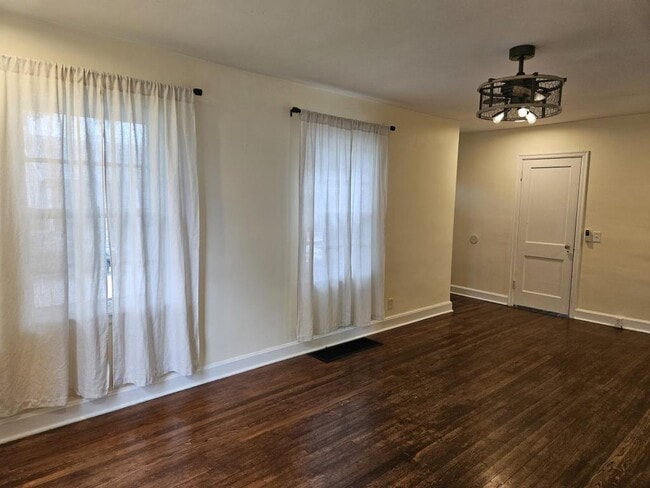 Foto del edificio - 212 Virginia Ct