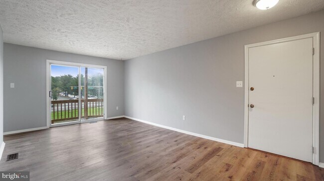 Building Photo - 3397 Littleton Way
