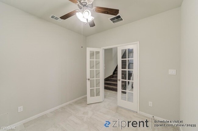 Building Photo - 5 br, 3 bath House - 4423 Sandhill Terrace...