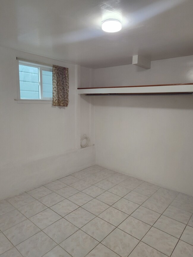 Building Photo - 253 Louisburg St