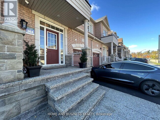 Building Photo - 5532 Meadowcrest Ave