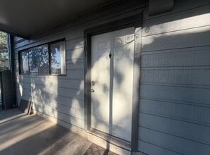 Building Photo - 803 W 28th St