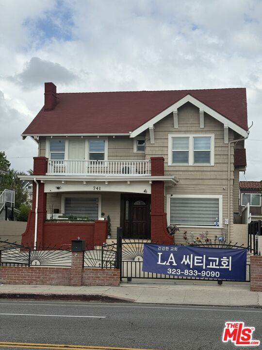 Building Photo - 731 Crenshaw Blvd