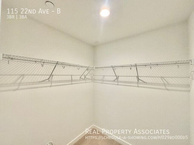 Foto del edificio - 115 22nd Ave