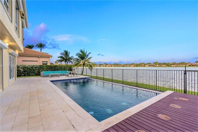 Building Photo - 1504 Lantana Dr