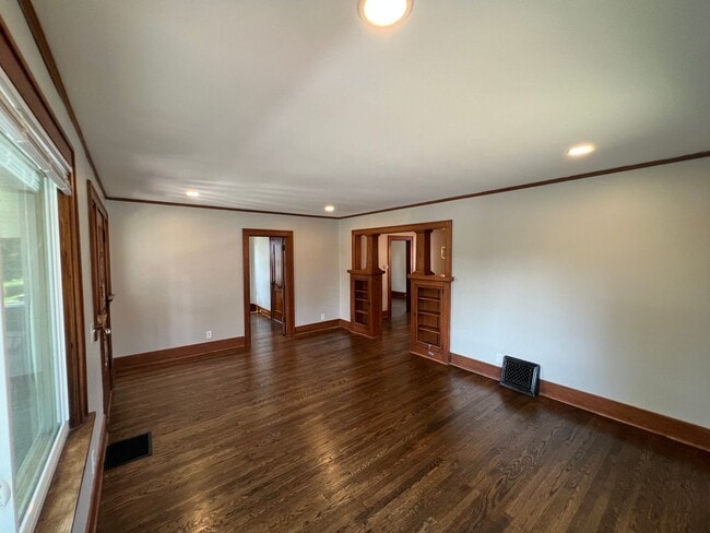 Building Photo - Remodeled 3BR Home in Clairmont Heights!