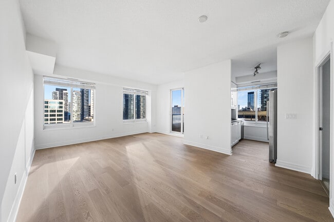 Building Photo - 35 Balmuto St