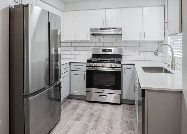 Foto del edificio - 8014 64th Dr NE