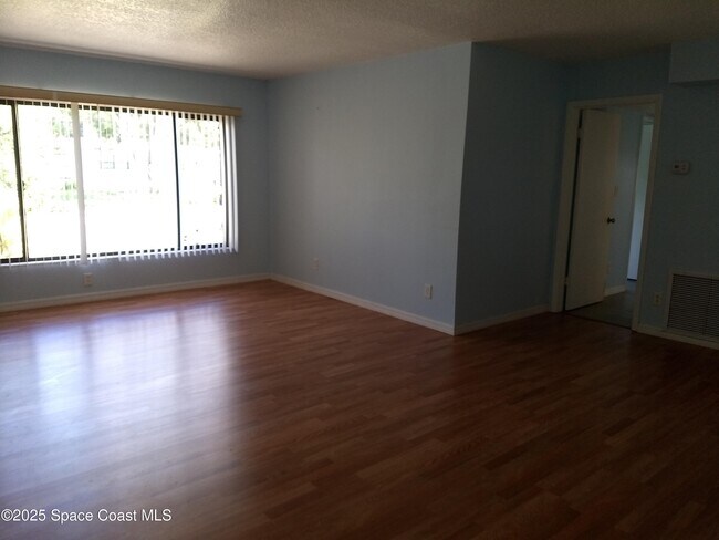Foto del edificio - 973 Pinson Blvd