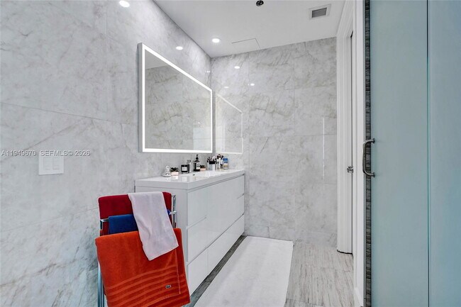 Foto del edificio - 1100 Biscayne Blvd