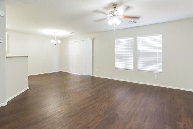 Foto del edificio - 8417 Warthen Meadows St