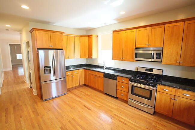 Foto del edificio - 2248 N Monticello Ave