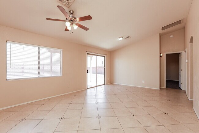 Foto del edificio - 4398 W Veranda St