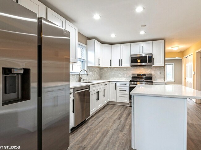 Foto del edificio - 8604 W Carmen Ave