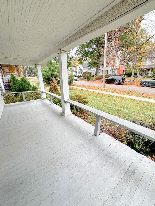 Building Photo - $1,095 - 2 Bed, 1.5 Bath House in Independ...