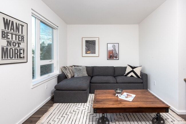 Interior Photo - The Hawthorne Apts