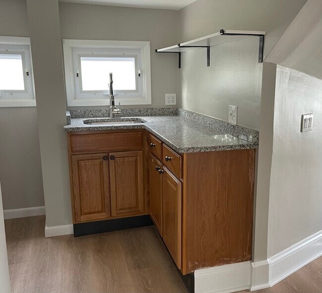 Foto del edificio - 831 Belleville Ave