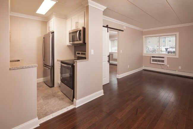 Building Photo - Cadillac Manor: On-Site Laundry, Heat, Hot & Cold Water Included, Cat & Dog Friendly, and On-Site...