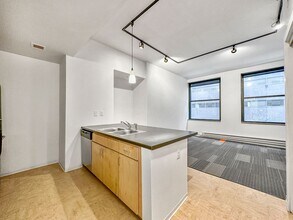 Interior Photo - The Des Moines Building