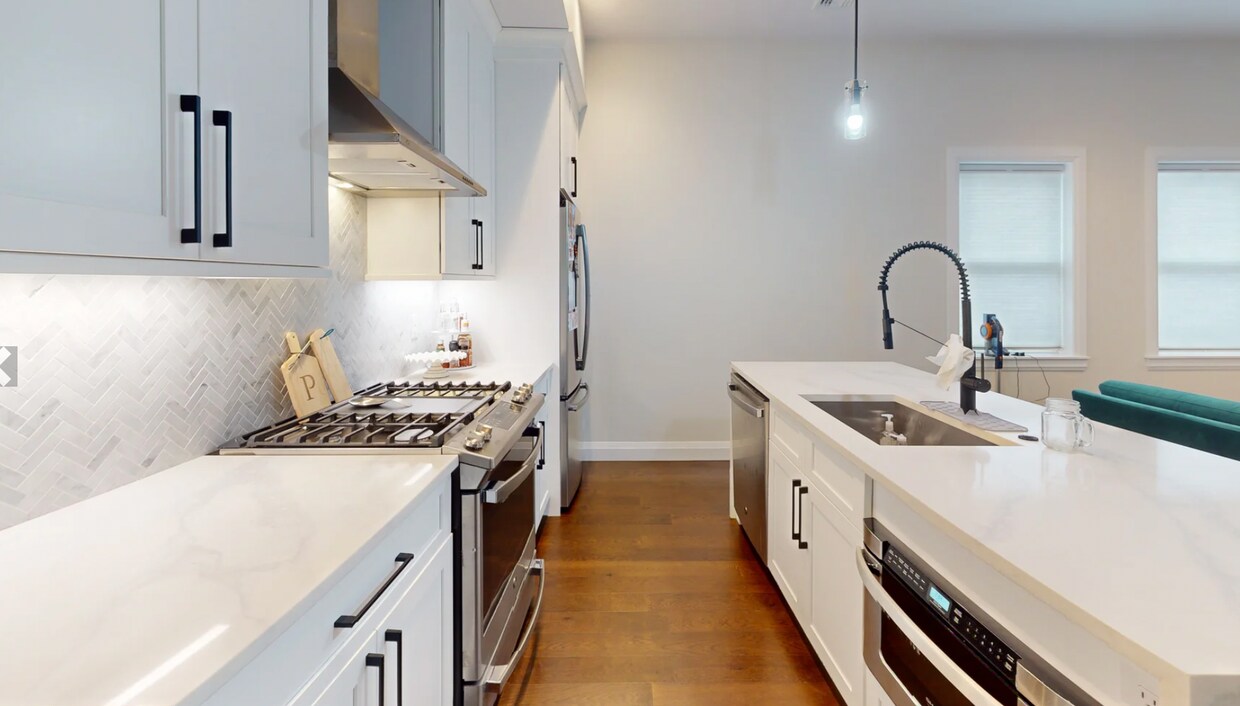 Primary Photo - 119 Barnes Ave