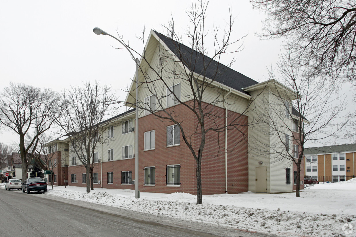 Building Photo - C.G. Robinson Terrace