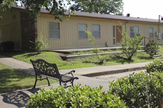 Primary Photo - Golf Terrace Apartments