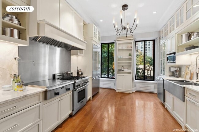 Foto del edificio - 320 E 55th St