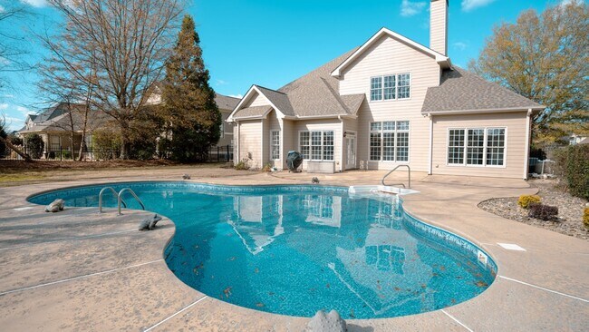 Photo - 2939 Heart Pine Way NE House