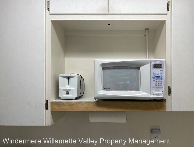Foto del edificio - 1 br, 1 bath House - 445 NW 27th Street