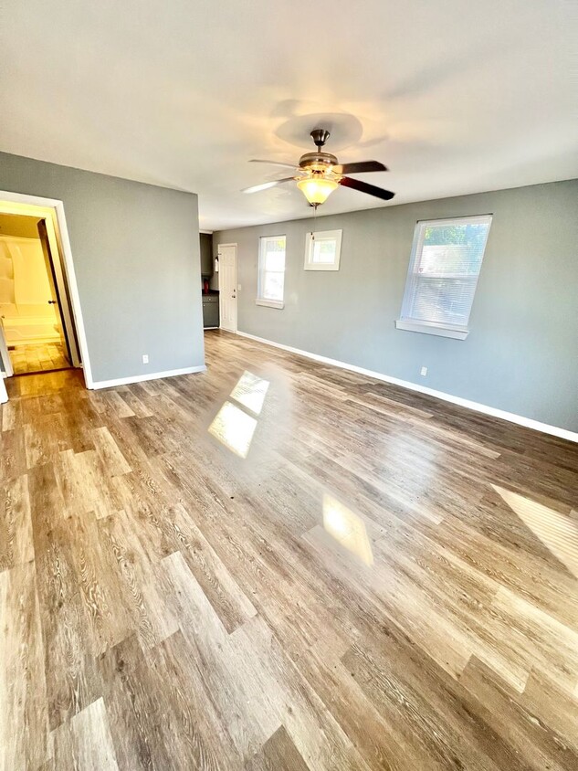 Primary Photo - Two Bedroom duplex in East Nashville Cul-D...