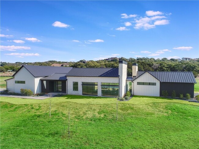 Building Photo - 8815 Madrone Ranch Trail