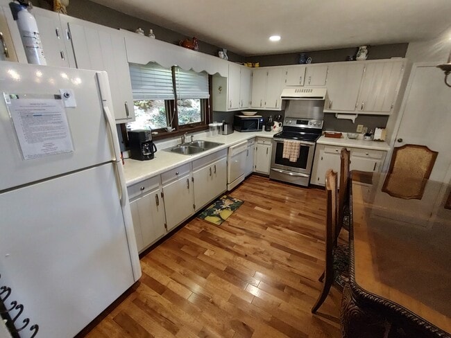 Photo - 529 Bald Mountain Rd House