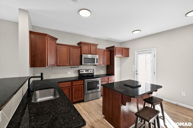 Building Photo - 2321 Autumn Mist Dr